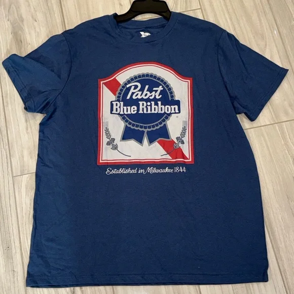 ✨2 for $25 Pabst blue ribbon beer tee - Picture 2 of 3